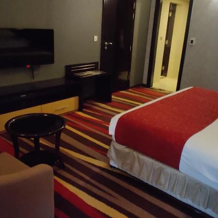Nehal Hotel Abu Dhabi Bagian luar foto