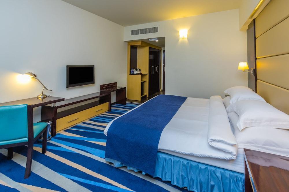 Nehal Hotel Abu Dhabi Bagian luar foto