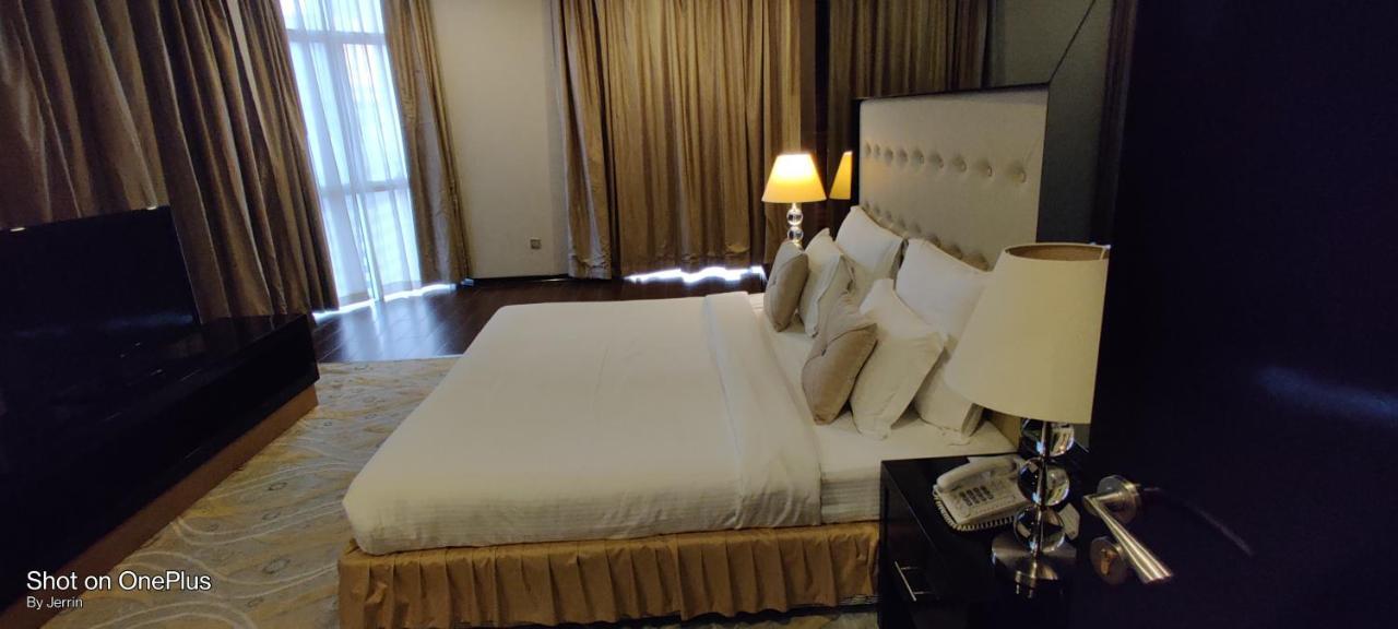 Nehal Hotel Abu Dhabi Bagian luar foto