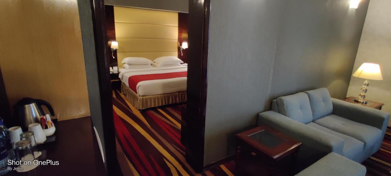 Nehal Hotel Abu Dhabi Bagian luar foto
