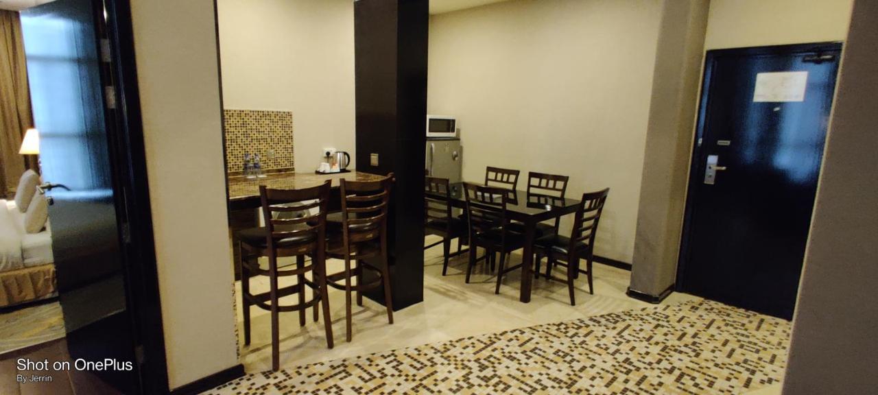 Nehal Hotel Abu Dhabi Bagian luar foto