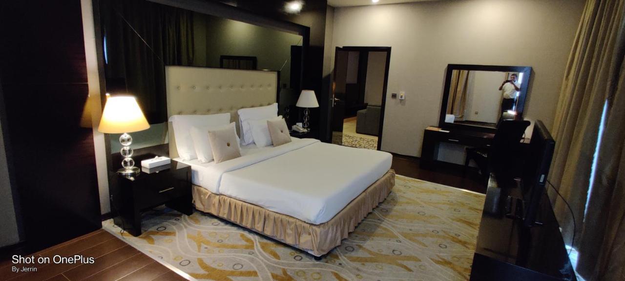 Nehal Hotel Abu Dhabi Bagian luar foto