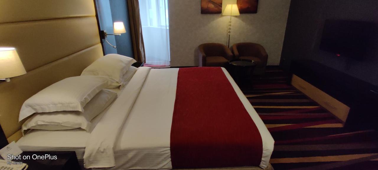 Nehal Hotel Abu Dhabi Bagian luar foto