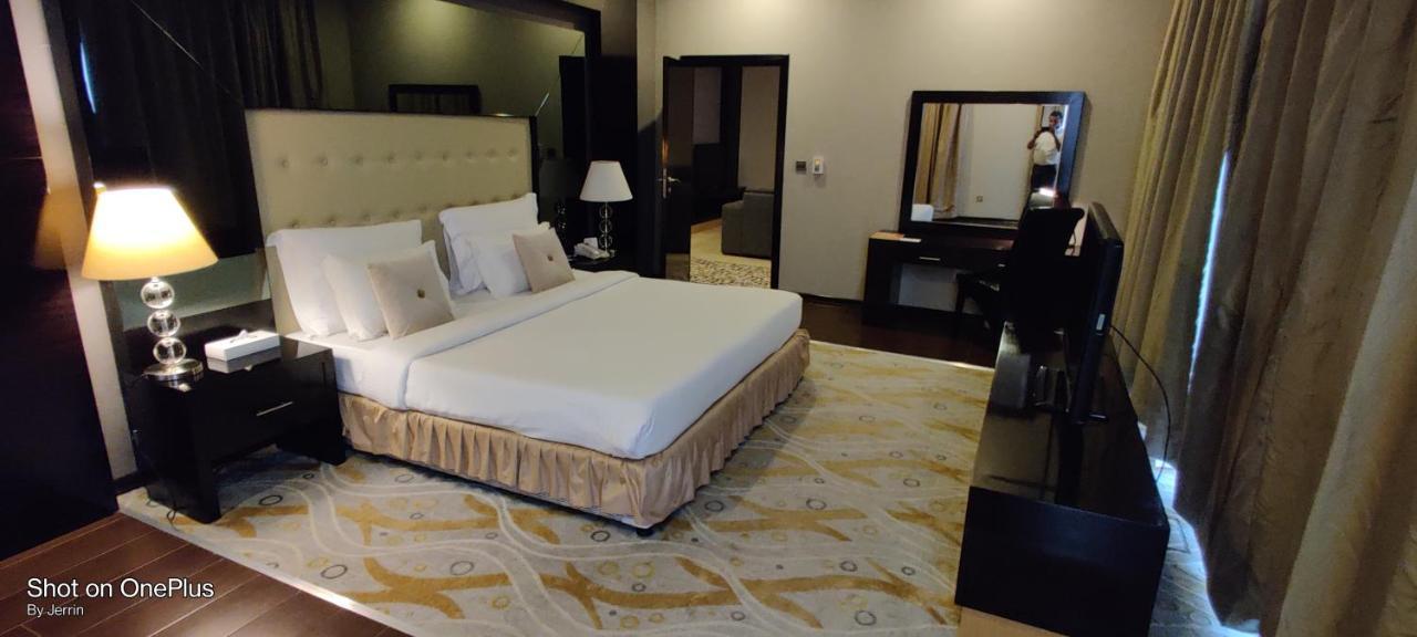 Nehal Hotel Abu Dhabi Bagian luar foto