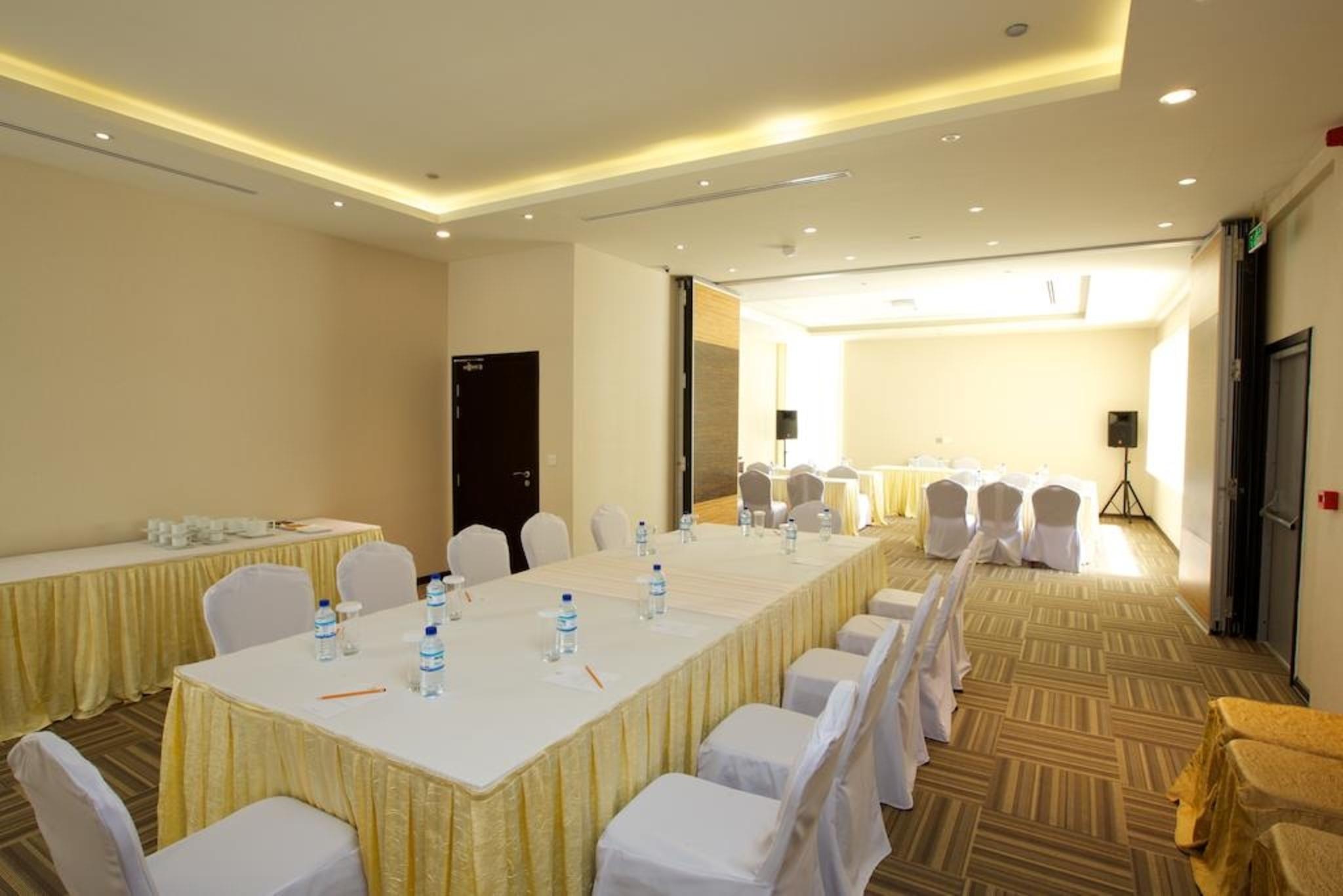 Nehal Hotel Abu Dhabi Bagian luar foto