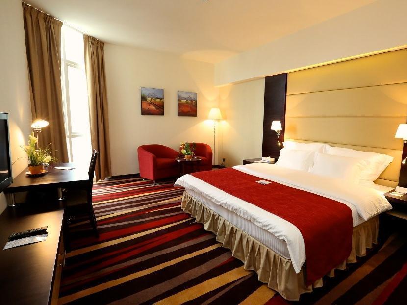 Nehal Hotel Abu Dhabi Bagian luar foto