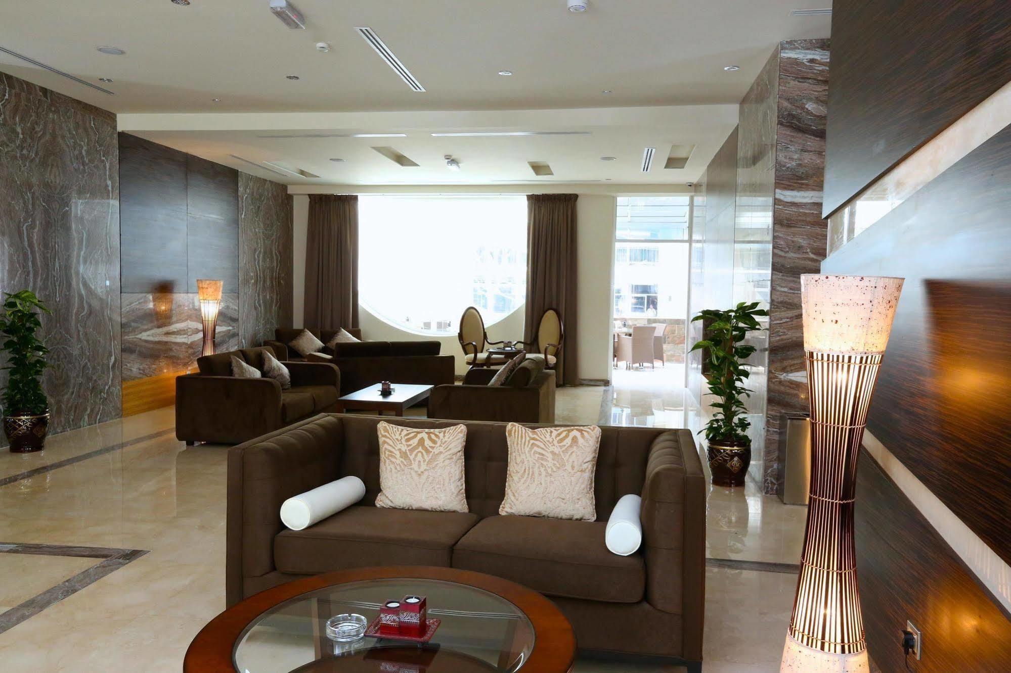 Nehal Hotel Abu Dhabi Bagian luar foto