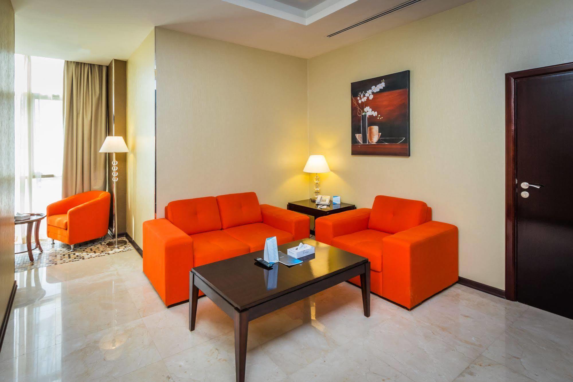 Nehal Hotel Abu Dhabi Bagian luar foto