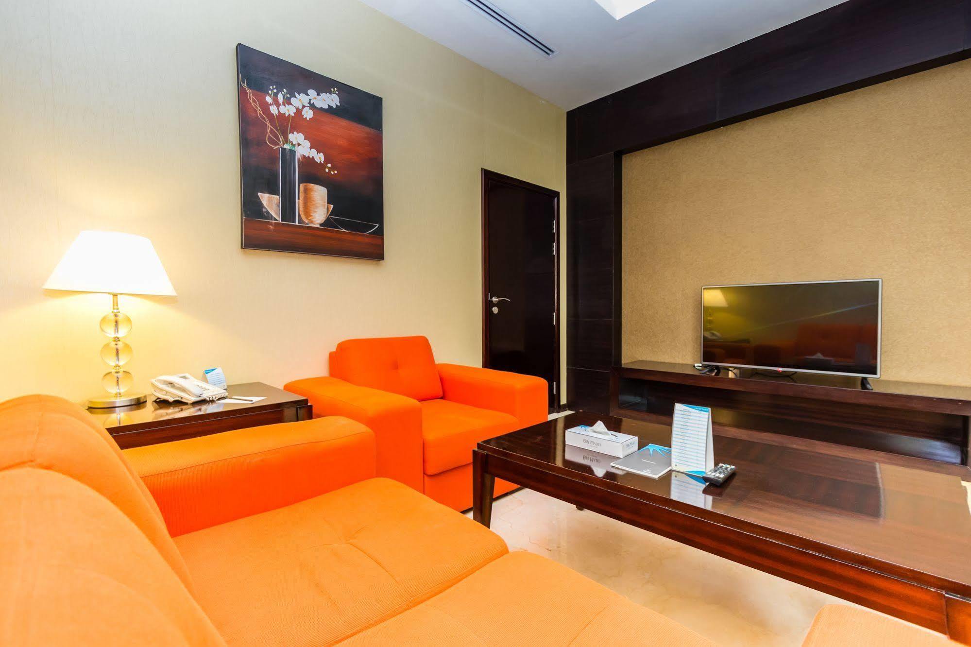 Nehal Hotel Abu Dhabi Bagian luar foto