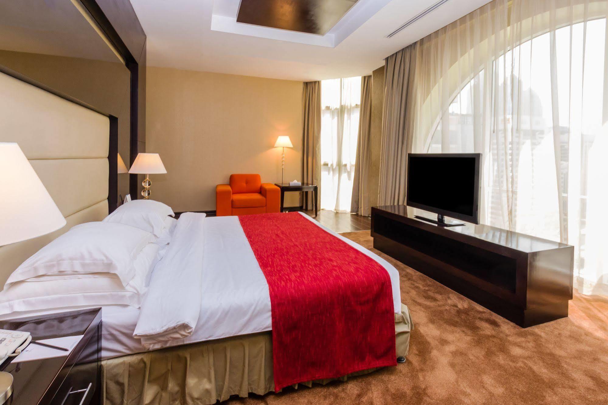 Nehal Hotel Abu Dhabi Bagian luar foto